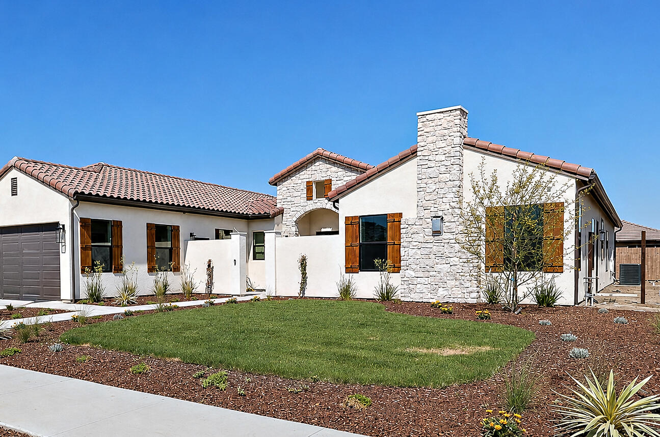 2624 N Leila St, Visalia, CA 93291